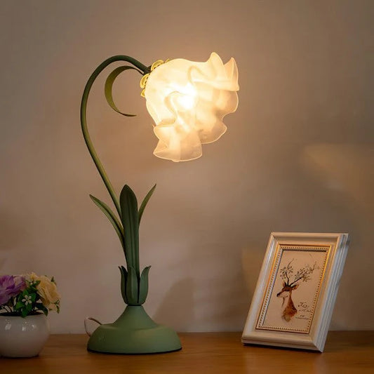 Vintage Flower Table Lamp